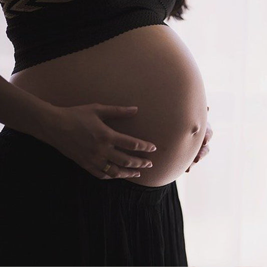 The Best Essential Oils for Stretch Marks